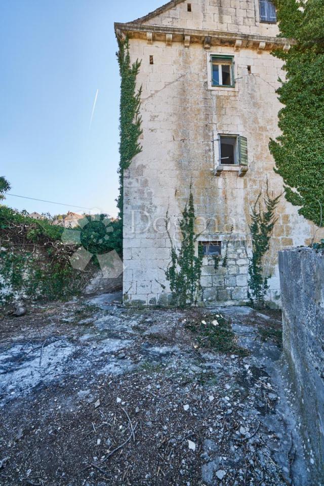 House Nerežišća, 1.841m2