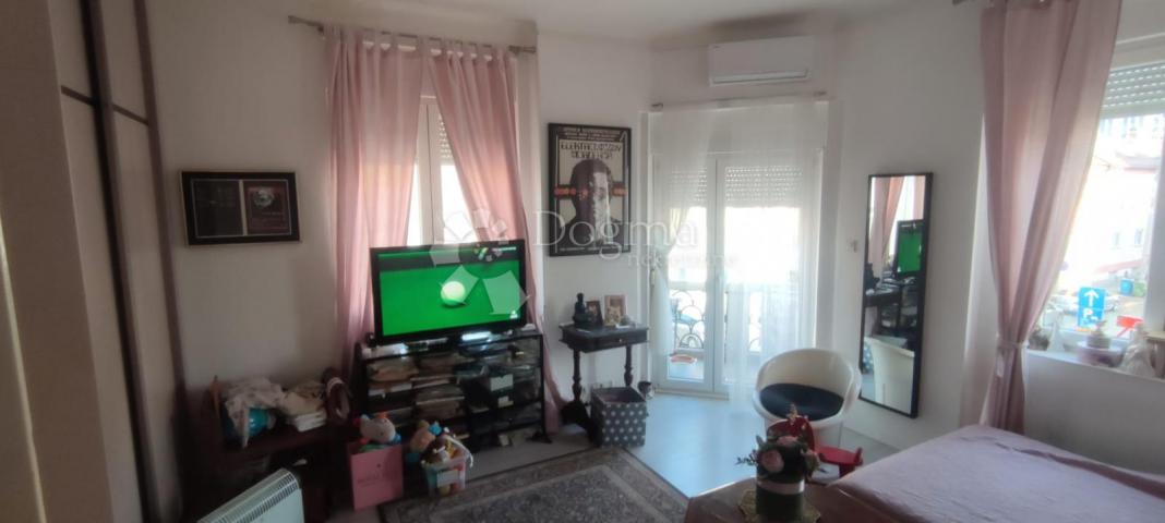 Wohnung Donji grad, Donji Grad, 90,30m2