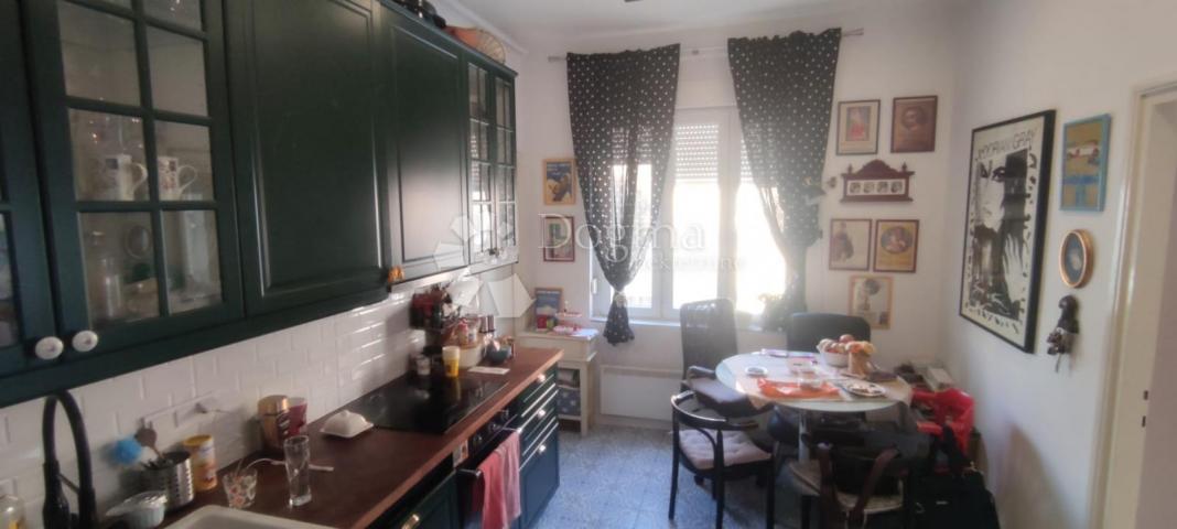 Wohnung Donji grad, Donji Grad, 90,30m2