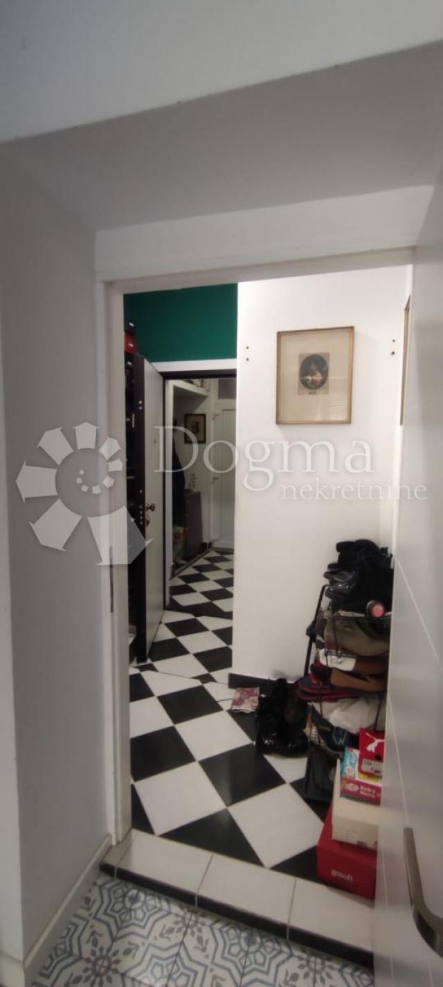 Wohnung Donji grad, Donji Grad, 90,30m2