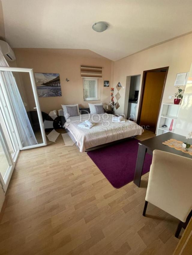 Apartmanska kuća Zadar, Borik