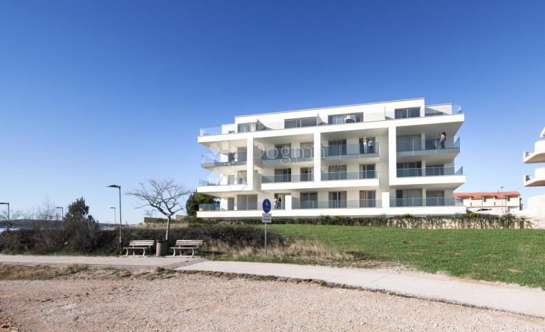 Povljana, Pag - Apartman next to the sea on the moon island