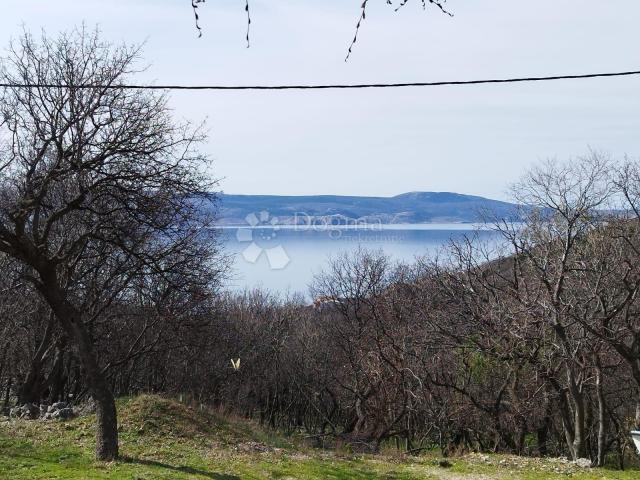 PREKRASNO ZEMLJIŠTE SA POGLEDOM NA MORE