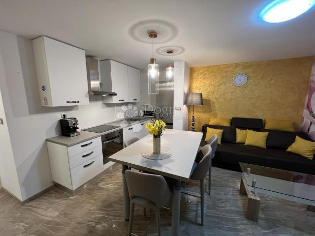 Flat Opatija - Centar, Opatija, 67,50m2