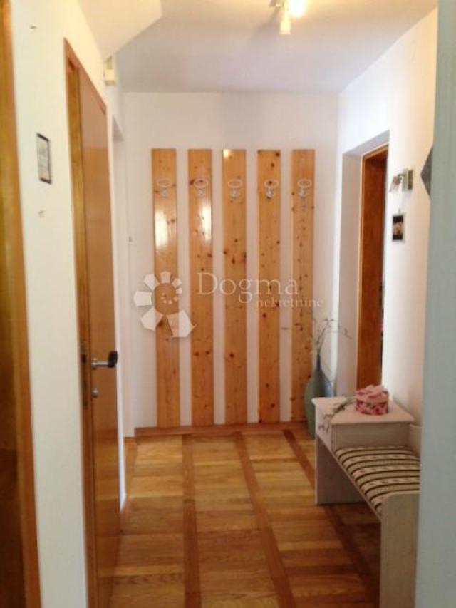 Wohnung Gračani, Podsljeme, 207,80m2