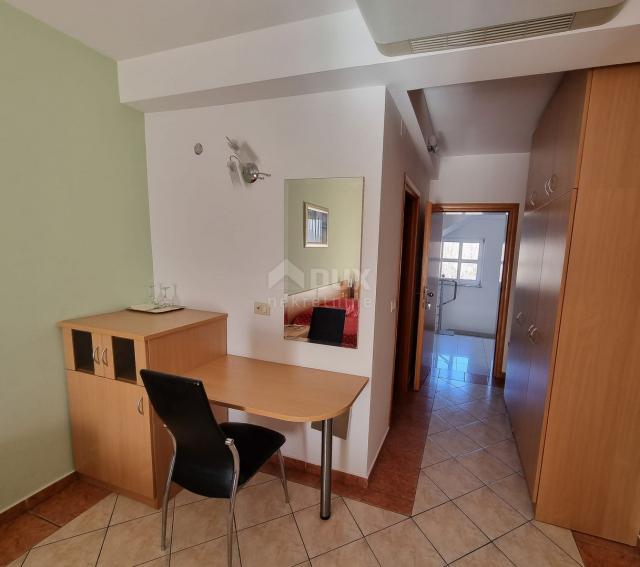 NOVI VINODOLSKI - Studio-Apartment in Strandnähe