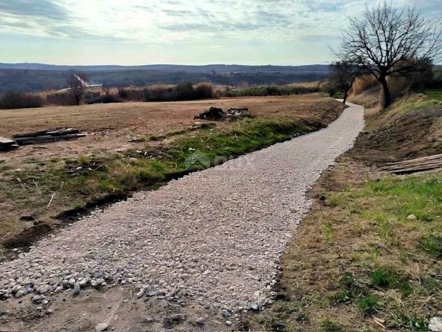 ISTRIA, BUJE - Building plot with panoramic view