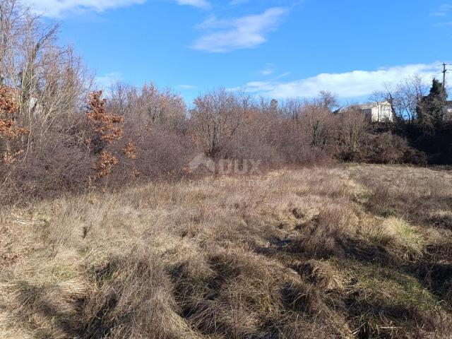 ISTRA, ŠTOKOVCI Građevinsko zemljište u Režancima 2081 m2