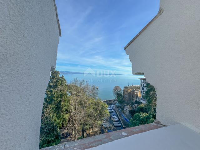 OPATIJA, CENTER - larger apartment with a terrace for a slight adaptation, first row to the sea with