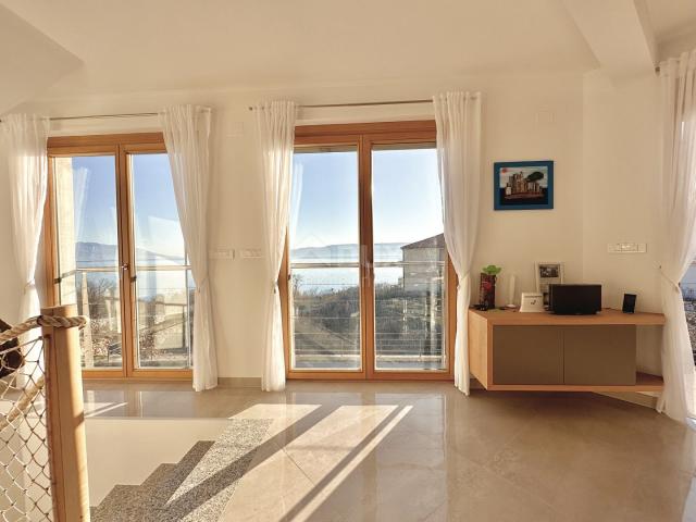 NOVI VINODOLSKI - Special villa 100 meters from the sea!