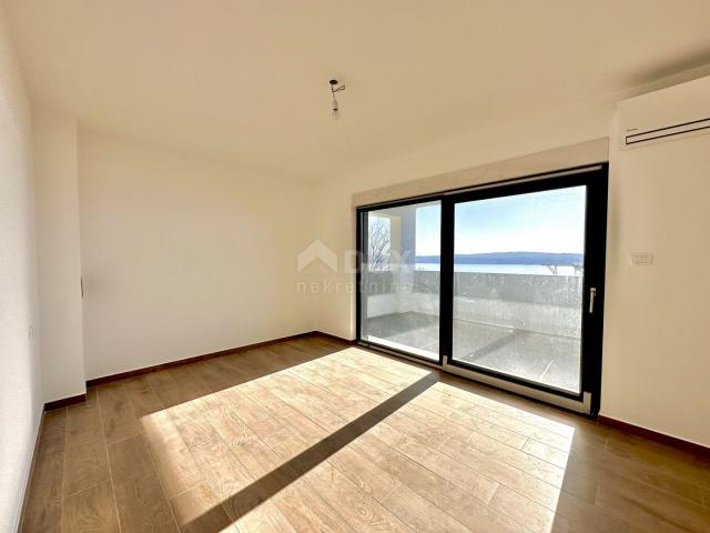 CRIKVENICA - Zweistöckige Wohnung, 101 m2, Meerblick!