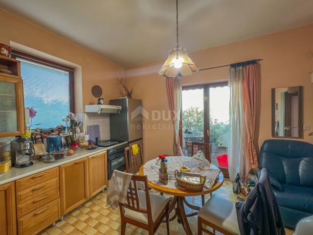 OPATIJA, CENTER - fantastic apartment for renovation, first row to the sea