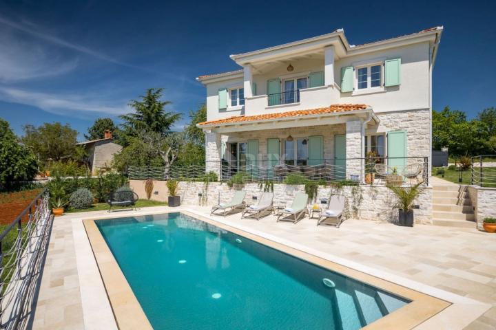 ISTRIEN, POREČ (Umgebung) - Bezaubernde Villa mit Swimmingpool in ruhiger Lage