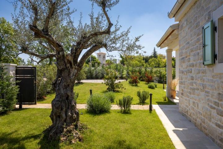 ISTRIEN, POREČ (Umgebung) - Bezaubernde Villa mit Swimmingpool in ruhiger Lage