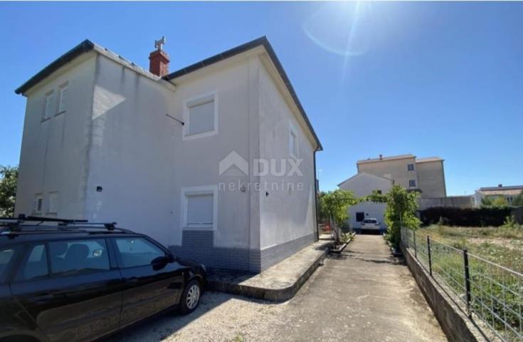 SRIMA, VODICE - Two houses on a spacious plot