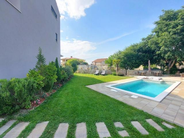 ISTRIA, BALE - Modern family apartment villa