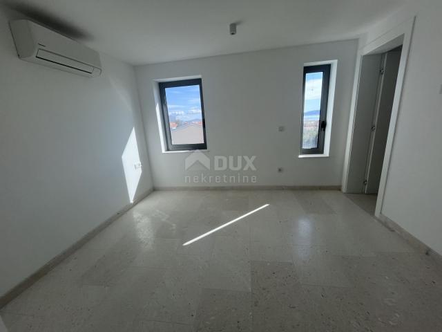 ŠIBENIK, VODICE - Dvoetažni penthouse prvi red do mora