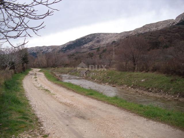 Insel Krk, Baška (Umgebung) - Renoviertes Haus mit zwei Wohnungen