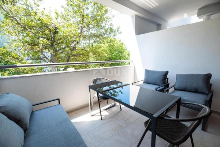 CRIKVENICA, SELCE - Three-room apartment on the 1st floor!