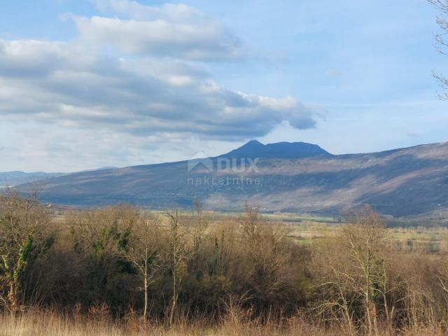 ISTRIA, KRŠAN - Attractive building plot with a view of Učka