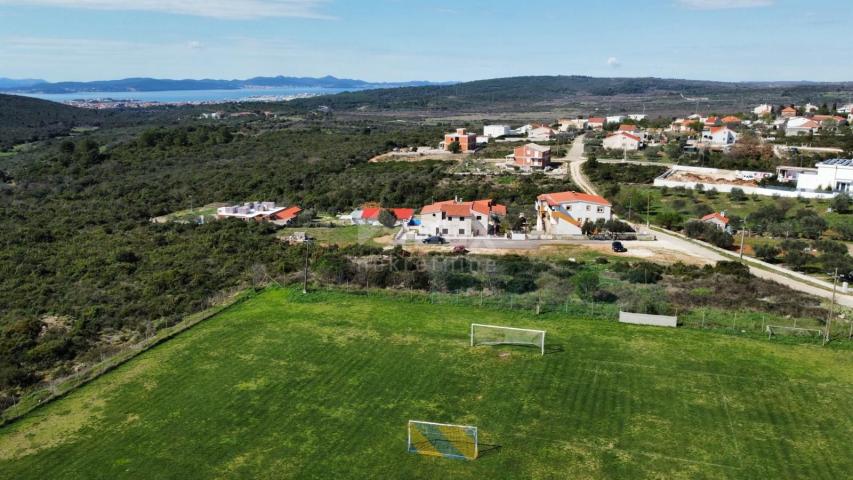 ZADAR, DEBELJAK - Baugrundstück in ruhiger Lage