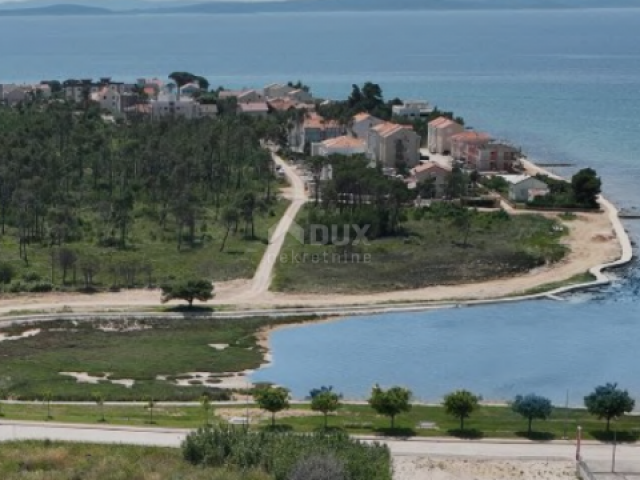 ZADAR, PRIVLAKA Apartment in a new building with a sea view!