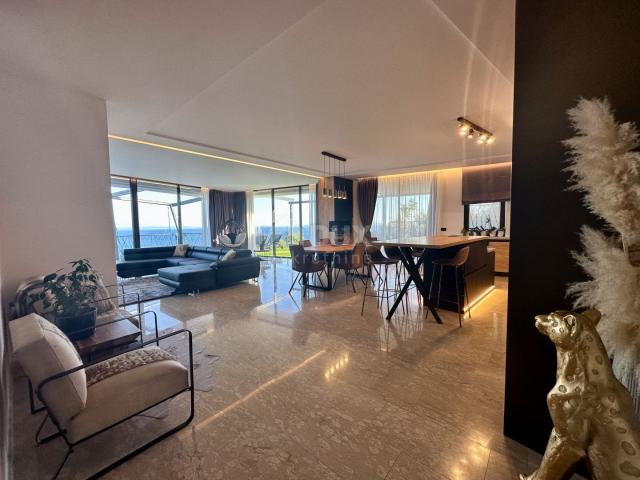 OPATIJA, CENTER - luxury floor of 300m2 in a new building with a garage, panoramic sea view