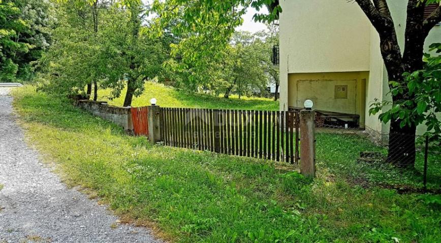 BRUŠANE, GOSPIĆ – Oase des friedlichen Lebens neben dem Naturpark Velebit