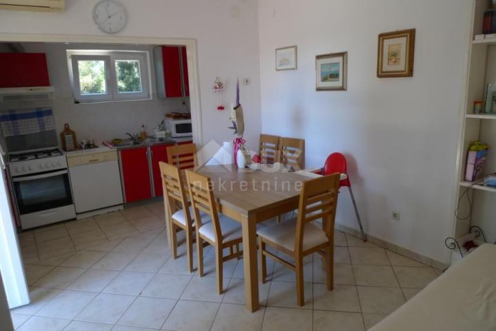 ISTRIA, ROVINJ - Apartment house, 200 m from the sea