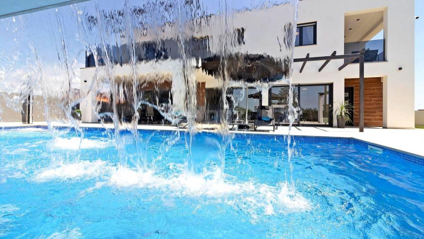 ISTRIEN, MARČANA - Komfortables modernes Haus mit Swimmingpool