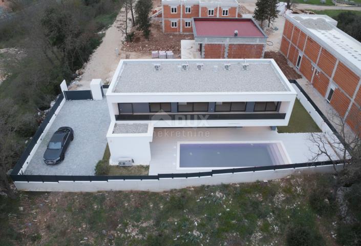 ZADAR, ZATON - Modern villa with a heated pool in a new building