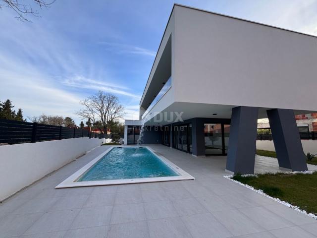 ZADAR, ZATON - Modern villa with a heated pool in a new building