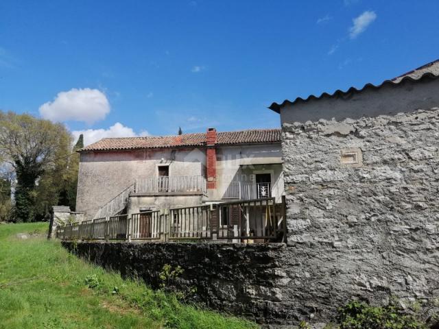 ISTRIA, ŽMINJ Property for adaptation + building plot 3200 m2