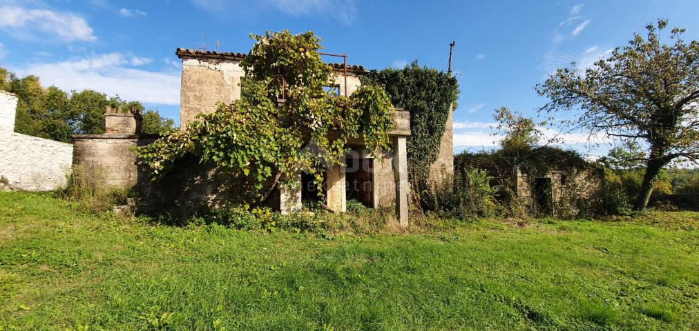 ISTRIEN, GRAČIŠĆE – Grundstückskomplex in bester Lage mit schöner Aussicht