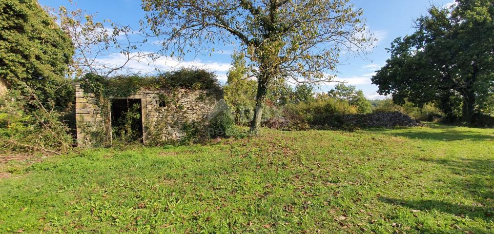 ISTRIEN, GRAČIŠĆE – Grundstückskomplex in bester Lage mit schöner Aussicht