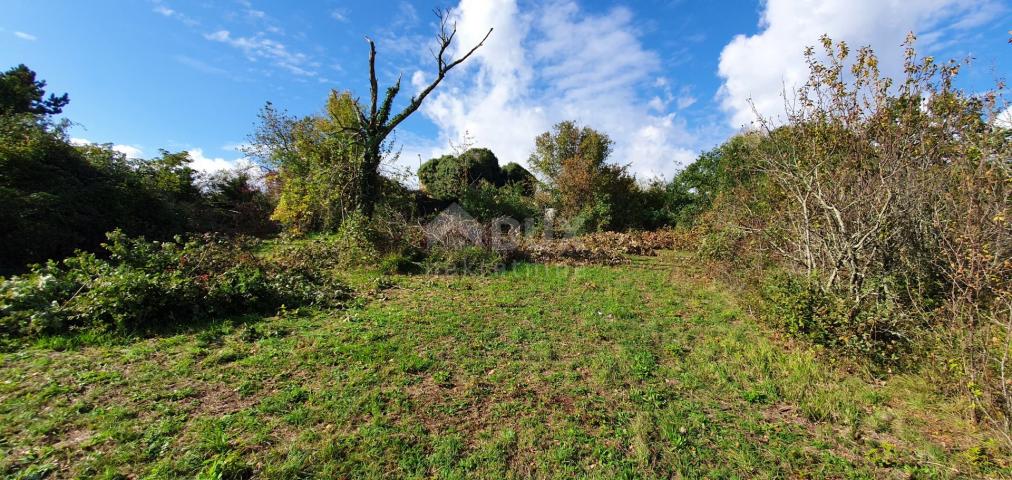 ISTRIEN, GRAČIŠĆE – Grundstückskomplex in bester Lage mit schöner Aussicht