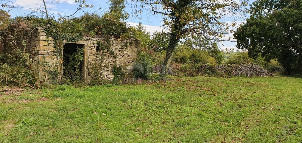 ISTRIEN, GRAČIŠĆE – Grundstückskomplex in bester Lage mit schöner Aussicht