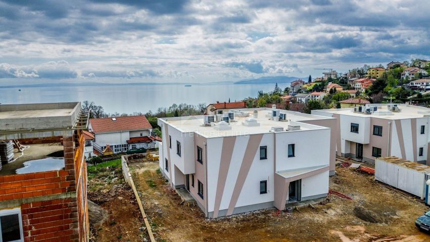 OPATIJA - Reihenvilla mit Meerblick!