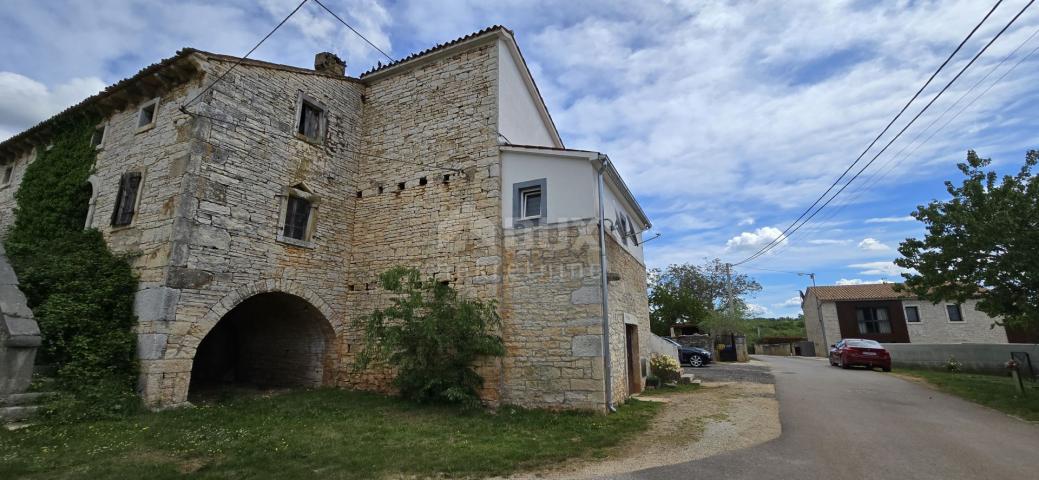 ISTRIEN, POREČ - Renoviertes istrisches Haus mit Garten