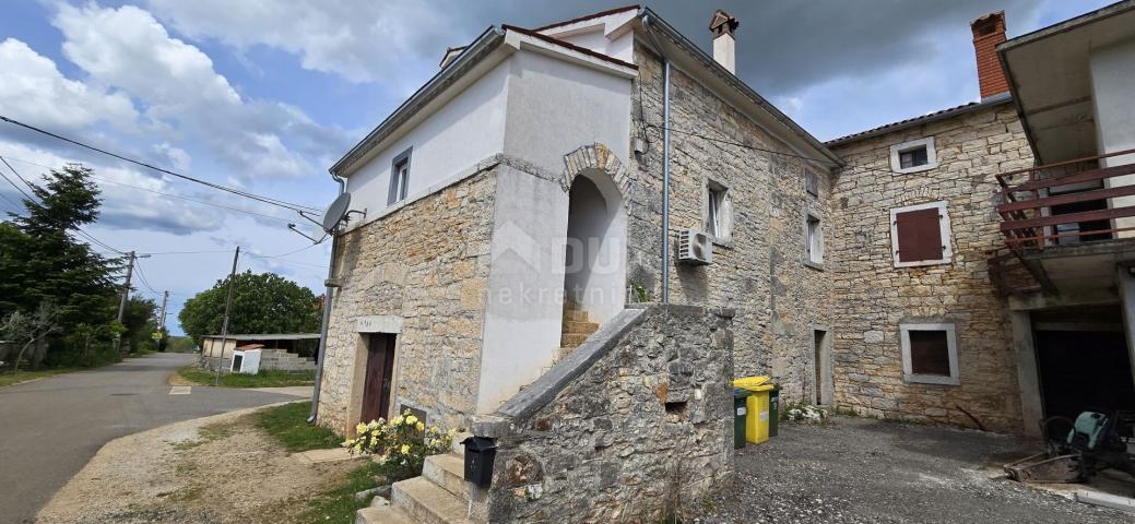 ISTRIEN, POREČ - Renoviertes istrisches Haus mit Garten