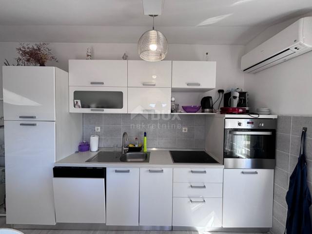 UGLJAN ISLAND, PREKO - Modern apartment 200 m from the sea