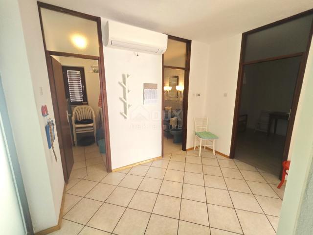 NOVI VINODOLSKI - Apartman 2S+DB, 200 metara od plaže!