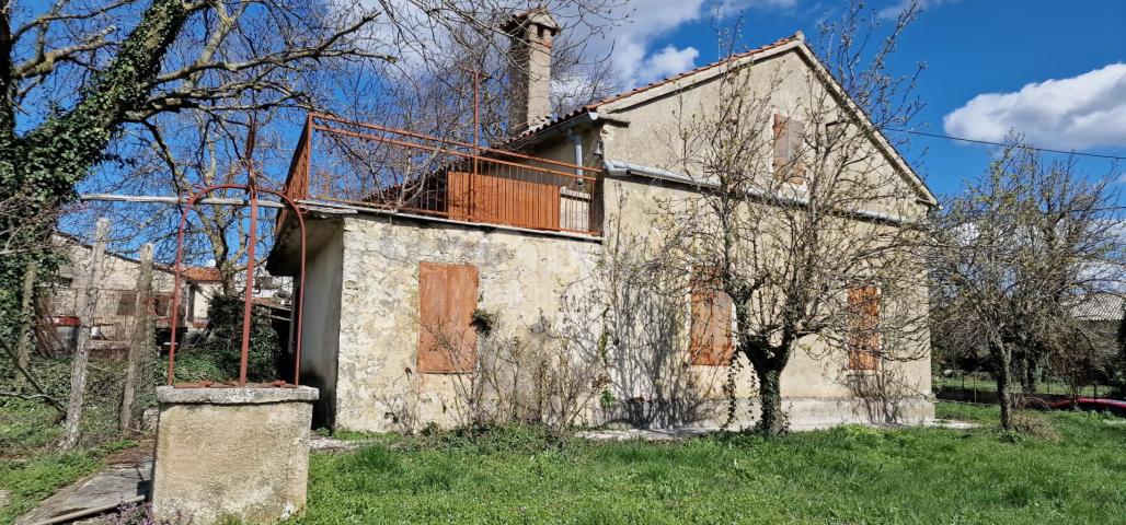 ISTRIEN, PAZIN – Freistehendes antikes Steinhaus mit außergewöhnlichem Potenzial