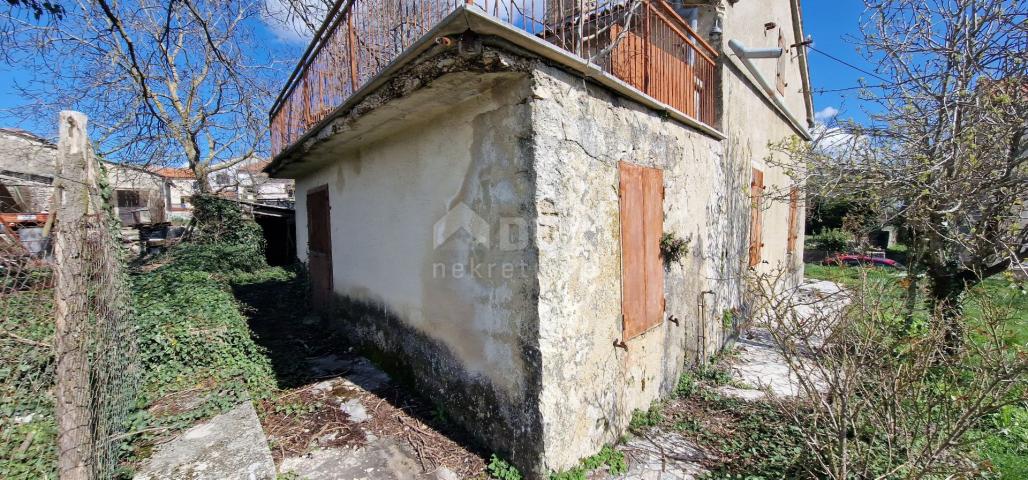 ISTRIEN, PAZIN – Freistehendes antikes Steinhaus mit außergewöhnlichem Potenzial