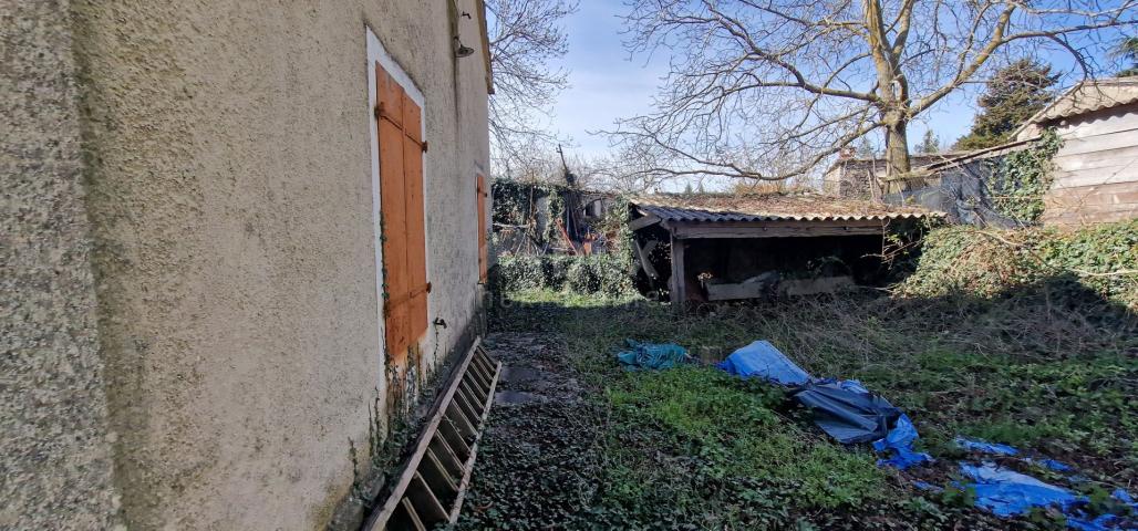 ISTRIEN, PAZIN – Freistehendes antikes Steinhaus mit außergewöhnlichem Potenzial