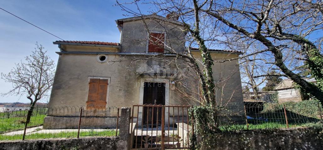 ISTRIEN, PAZIN – Freistehendes antikes Steinhaus mit außergewöhnlichem Potenzial