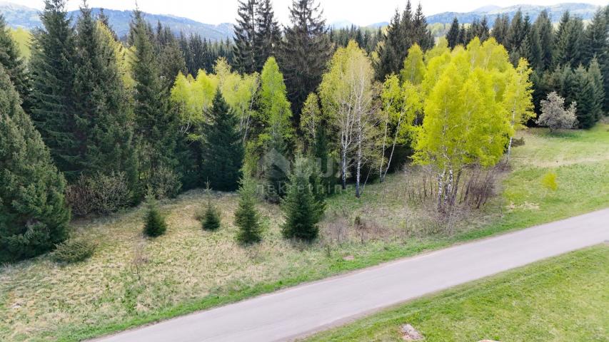 GORSKI KOTAR, RAVNA GORA - Atraktivno građevinsko zemljište, 1341 m2