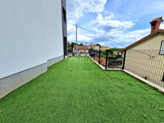 MATULJI - Wohnung in einem neuen Gebäude mit Garten