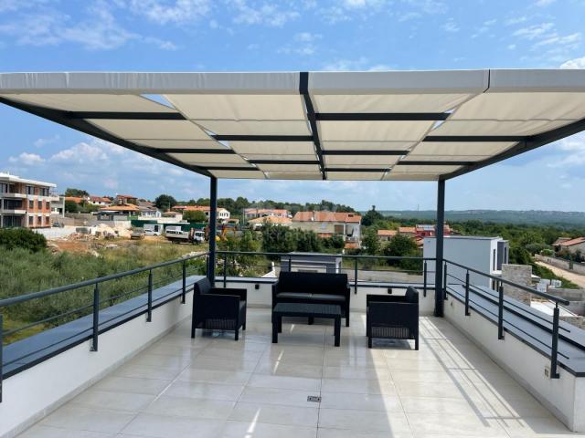 ISTRIA, POREČ (surroundings) - Apartment with swimming pool