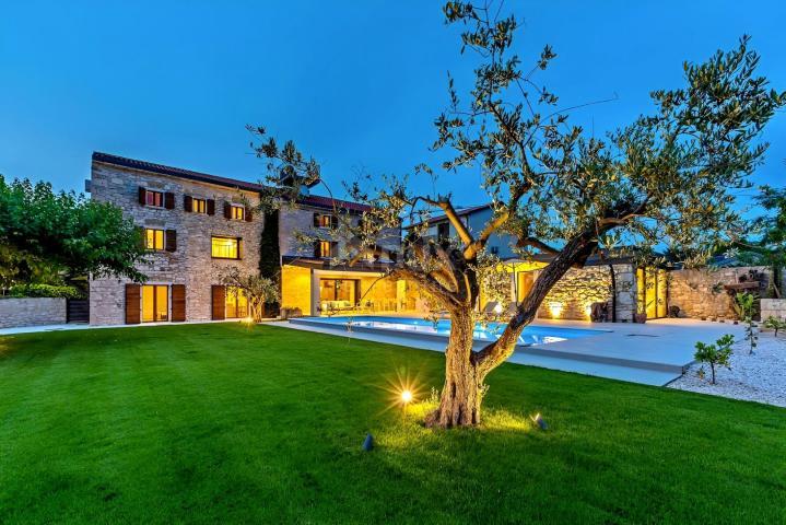 ISTRIA, BRTONIGLA - Contemporary stone villa